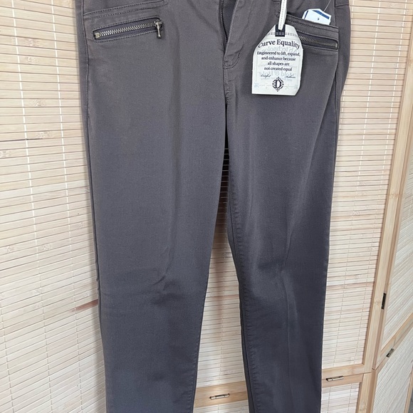 Democracy Brown Chinos Modern Sleek Design - Picture 2 of 5